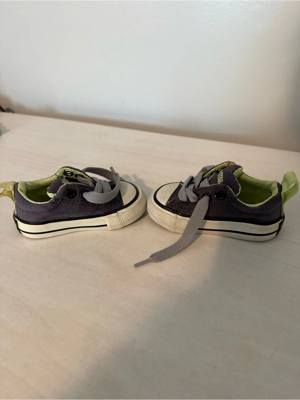 Converse kids low